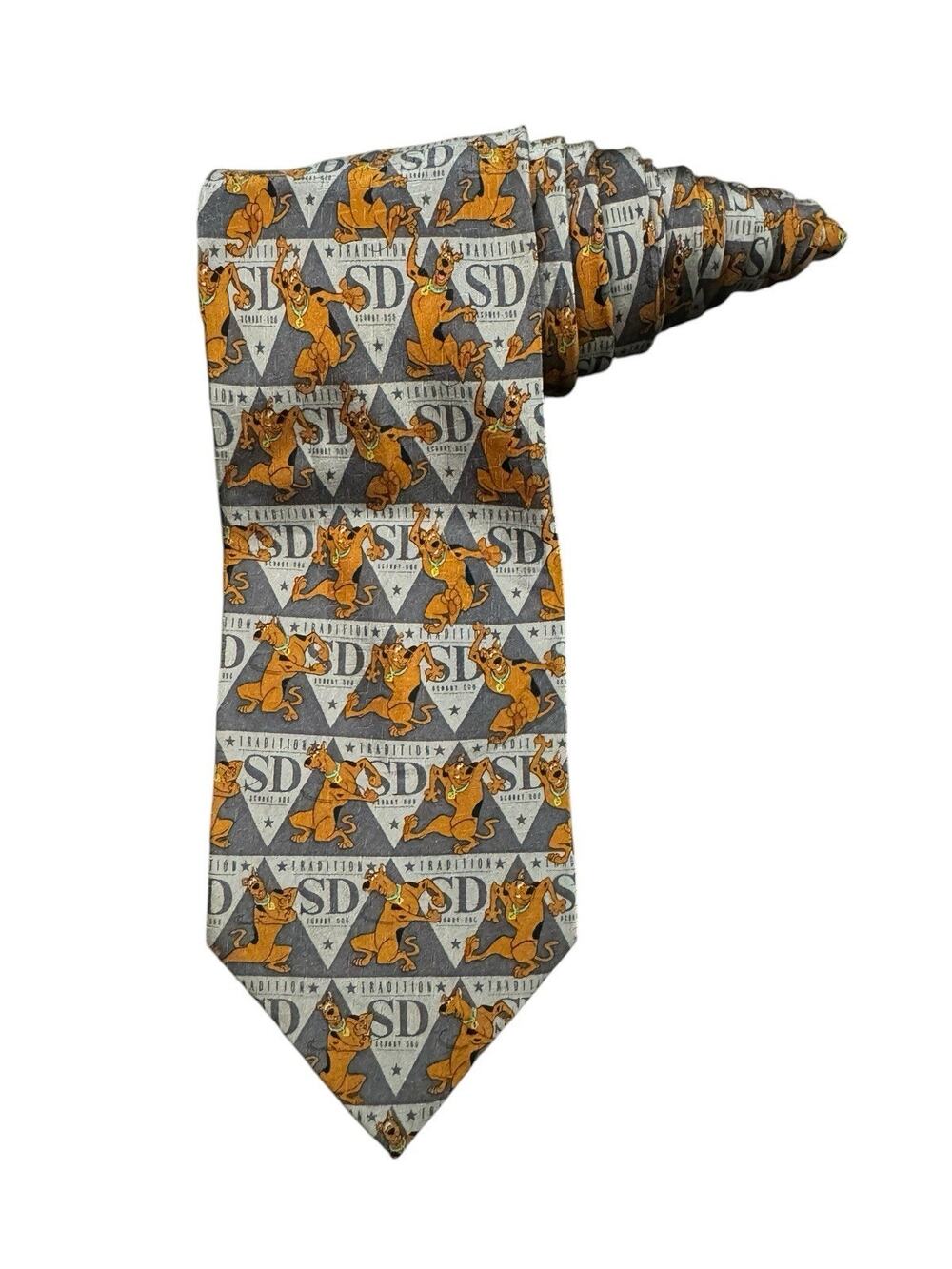 Cartoon Network Hanna Barbera Scooby Doo Triangle Pattern 2003 Necktie 100% Silk